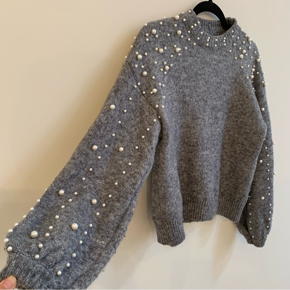 Chicwish Radiant Pearls Knit Sweater Size S/M - Picture 4 of 6